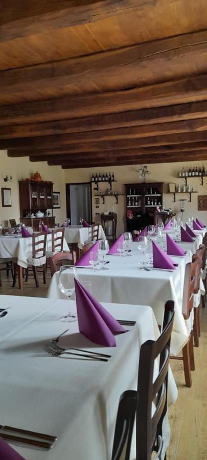 Agriturismo Locanda Dei Cacciatori Dogliani Kültér fotó